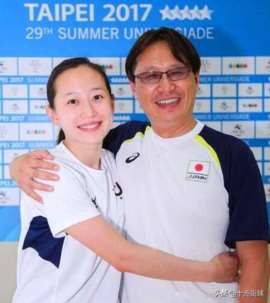 日本泳坛一哥再添爱女！妻子是前中国跳水选手，随父亲同入日本籍