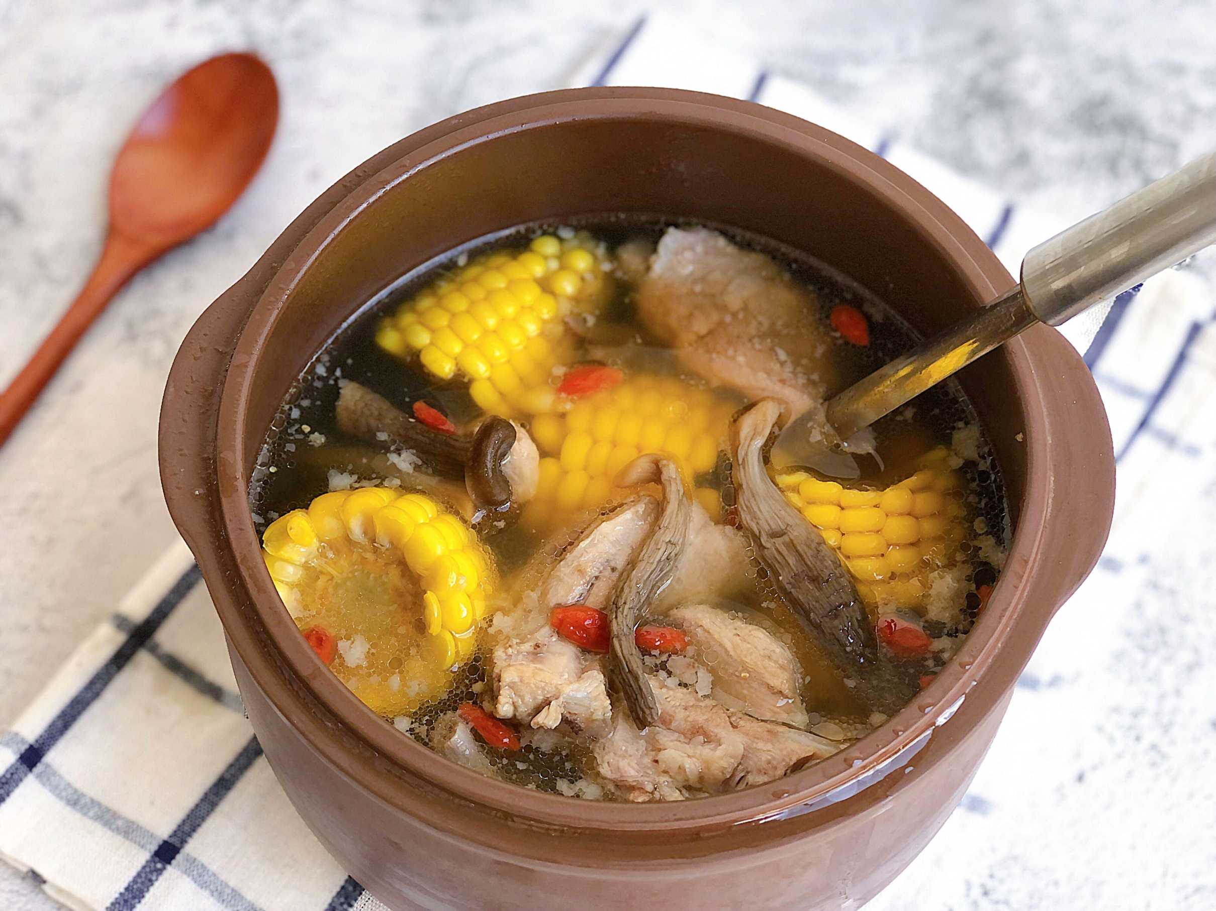 干鹿茸菇煮多久才可以吃，适合秋天喝的家常汤