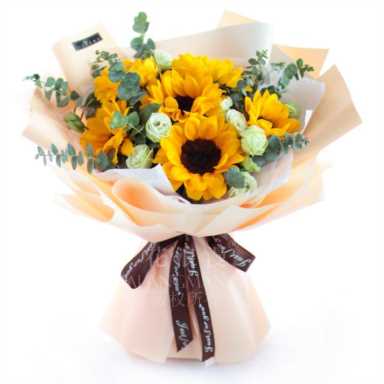 送男朋友什么花最好，向日葵桔梗花束象征