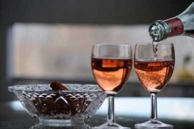 如何喝红酒 红酒的正确喝法（红酒怎么喝才是最正确的方法）(6)