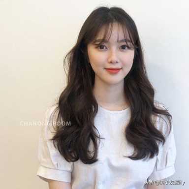 韩式发型图片女（最美大波浪发型19款）(11)
