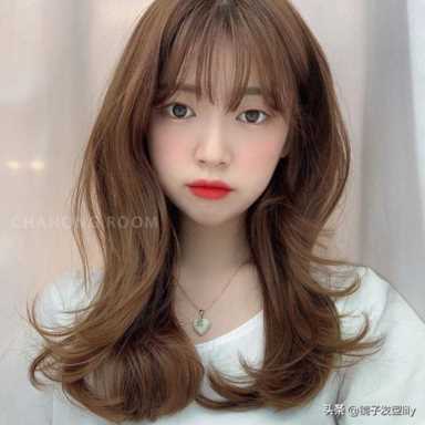 韩式发型图片女（最美大波浪发型19款）(16)
