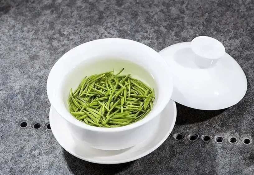 中国绿茶十大名茶排名及产地，绿茶排行榜前10名品牌(附2023年最新排行榜前十名单)