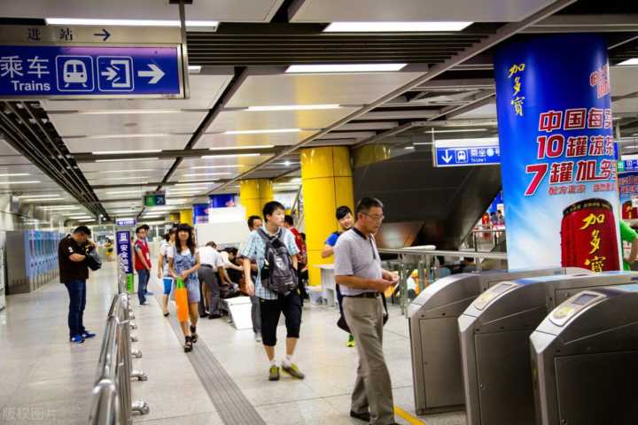 大专千万不要去地铁工作（5年北京当地铁安检员告诉你薪资有多少）