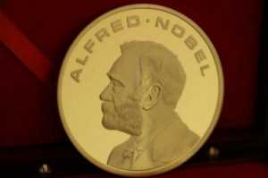 第一个获得诺贝尔奖的人是谁(1901年诺贝尔奖创立)