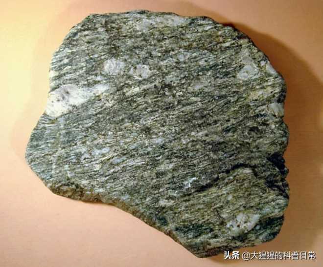变质岩有哪些岩石（常见的变质岩有哪些特征）