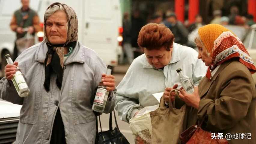 俄罗斯面积很大，为何人口少得可怜？除了女比男多，还有什么原因