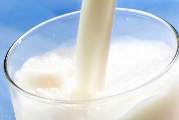 纯牛奶好还是鲜奶好，袋装纯牛奶和盒装纯牛奶有什么不同(附2023年最新排行榜前十名单)