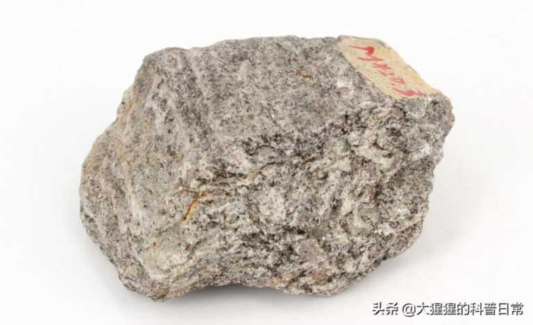 变质岩有哪些岩石（常见的变质岩有哪些特征）