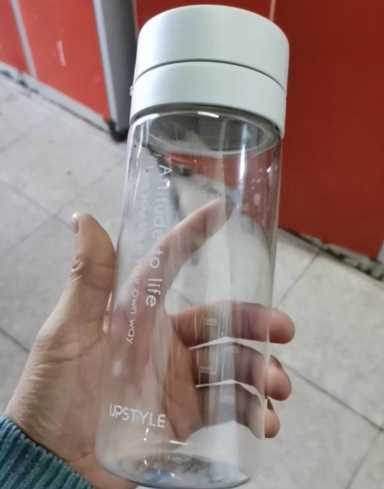 号塑料瓶能装开水吗，塑料水杯的缺点及改进方法"