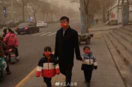 北京升级发布沙尘暴黄色预警， 北京沙尘暴