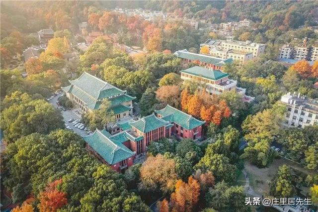 重庆的大学排名，关于选择和努力的故事