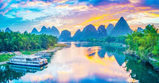 桂林山水的特点，桂林山水是我国最著名的自然风景