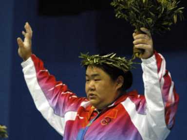 唐功红金牌为什么被收回，世界各国奥运金牌奖励