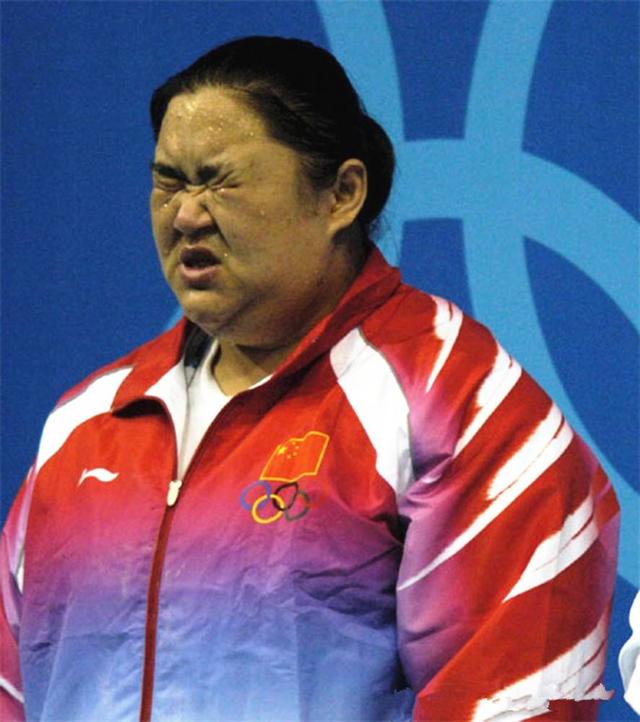 中国举重冠军女子吐血举重多少公斤