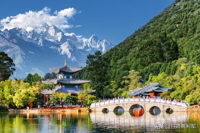 国内旅游景点推荐（一生必去的中国最美的10个景点）(16)