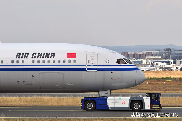 中国航空公司如何加强与国际航空公司的合作？
