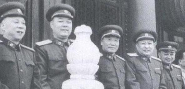 1955年大授衔将帅曾任中央部长简况