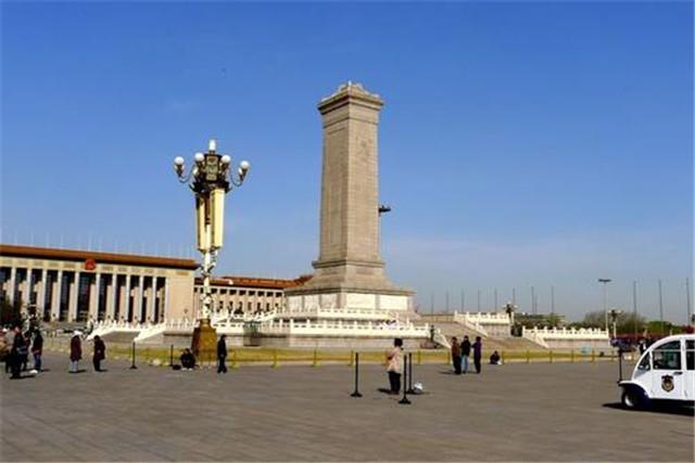 300吨人民英雄纪念碑，从青岛“走”到北京后，却只剩下60吨