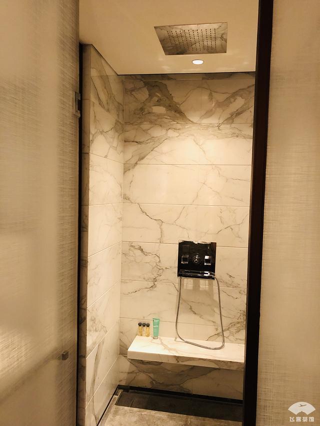 一晚40000元的天津于家堡洲际总统套房，大佬来一趟只为洗澡