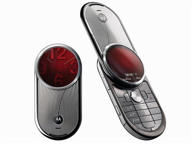 摩托罗拉v70手机参数配置，诺基亚和黑莓手机哪个更好用