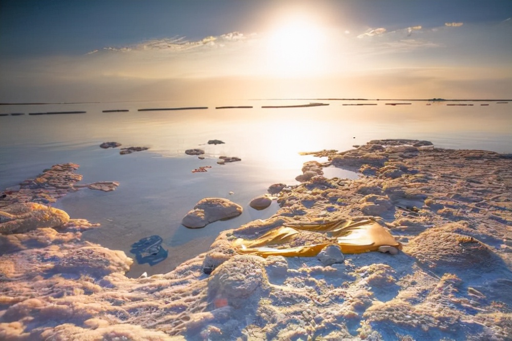 死海：世界上最咸的湖