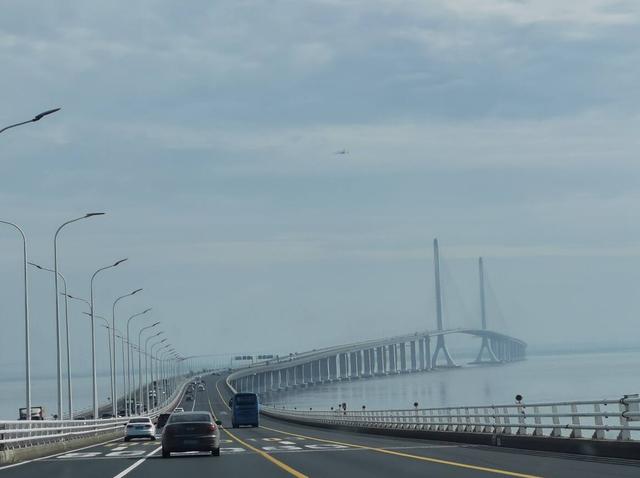 上海长江大桥世界级桥梁非凡建筑(附2023年最新排行榜前十名单)