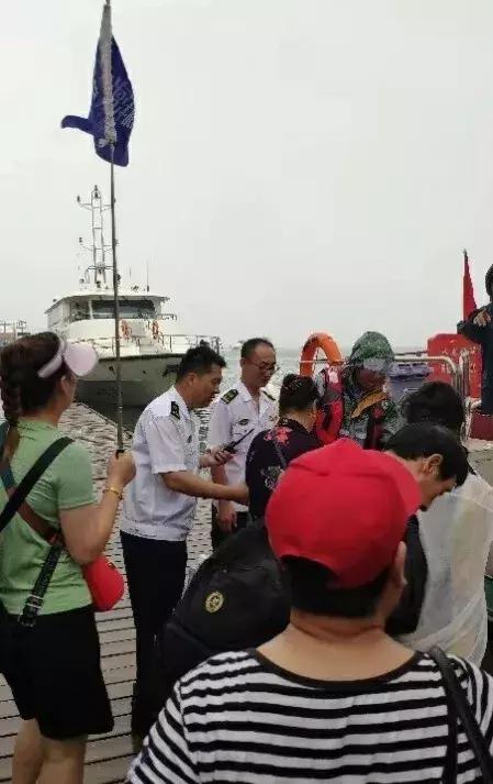 唐山国际旅游岛遇暴雨　千余游客有序撤离