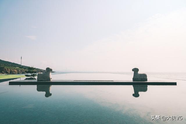 住在青岛的这家酒店，能看到最美的青岛和最美的海