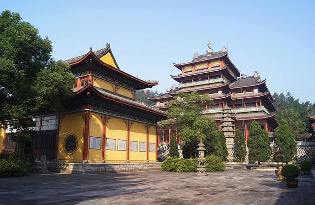 首批国家级重点风景名胜区，大觉禅寺古迹文化旅游景点